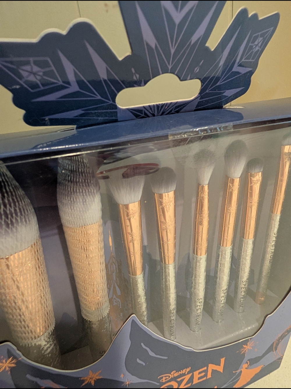 Disney Frozen 8-Piece Makeup Brush Set - Lavender & Gold - Picture 5 of 9